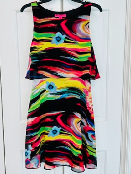 Betsey Johnson Dresses & Skirts - Betsey Johnson Watercolor Popover Dress Size 6